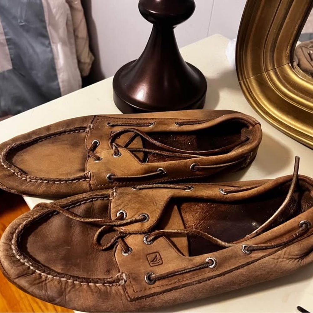 old trash sperry's
